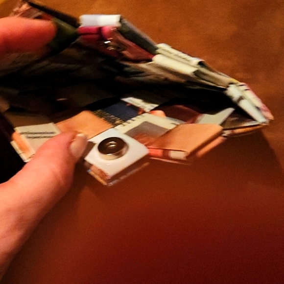 Set of 2 Gift Card Holder. Recycled Plastic, Vintage Print Handmade Unisex. - Picture 4 of 9